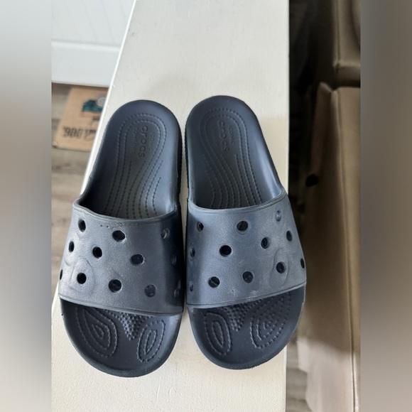 Crocs slides size 6 women’s​ - Picture 1 of 6